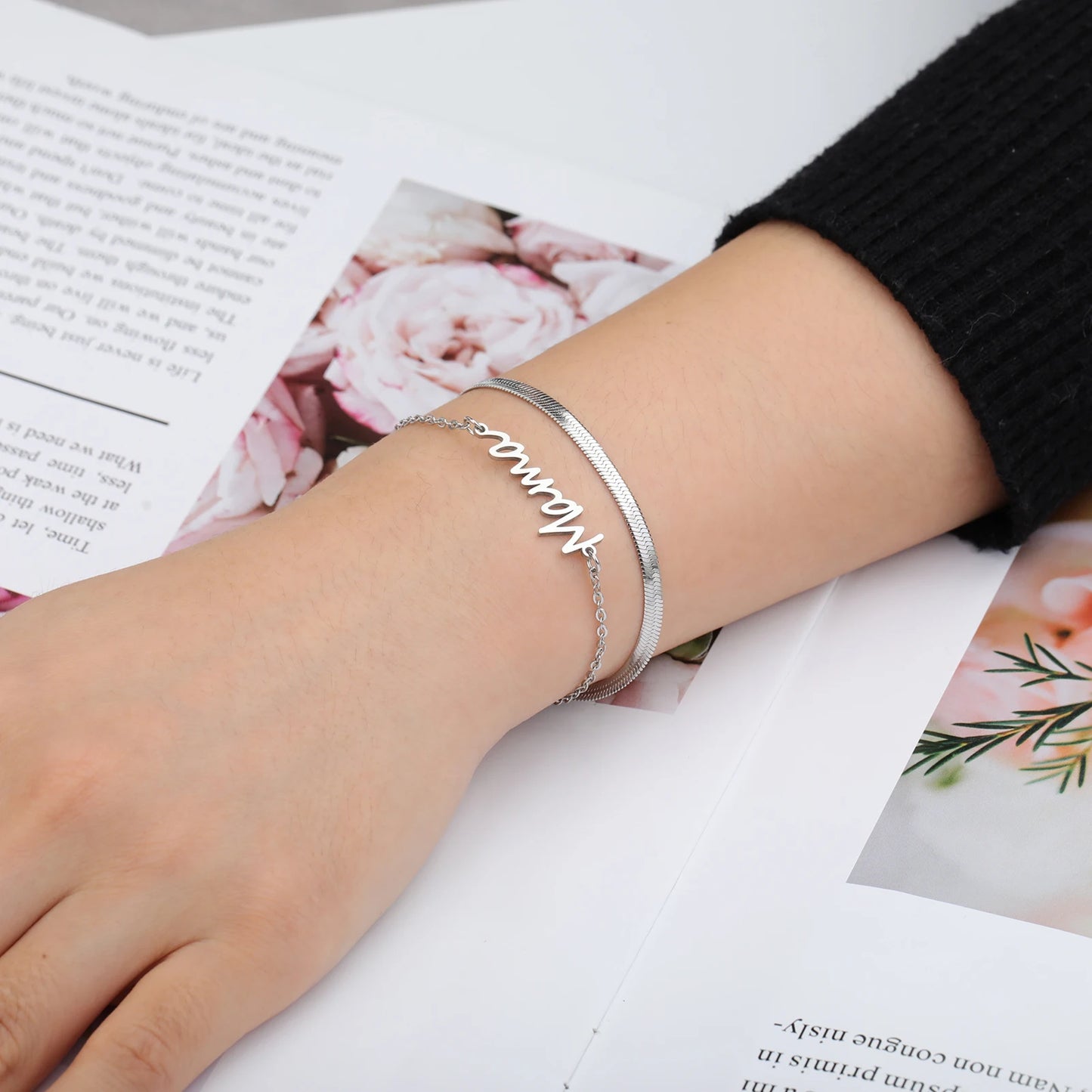 Mama Letters Stainless Steel Bracelet – Elegant Mother’s Day Gift 💖