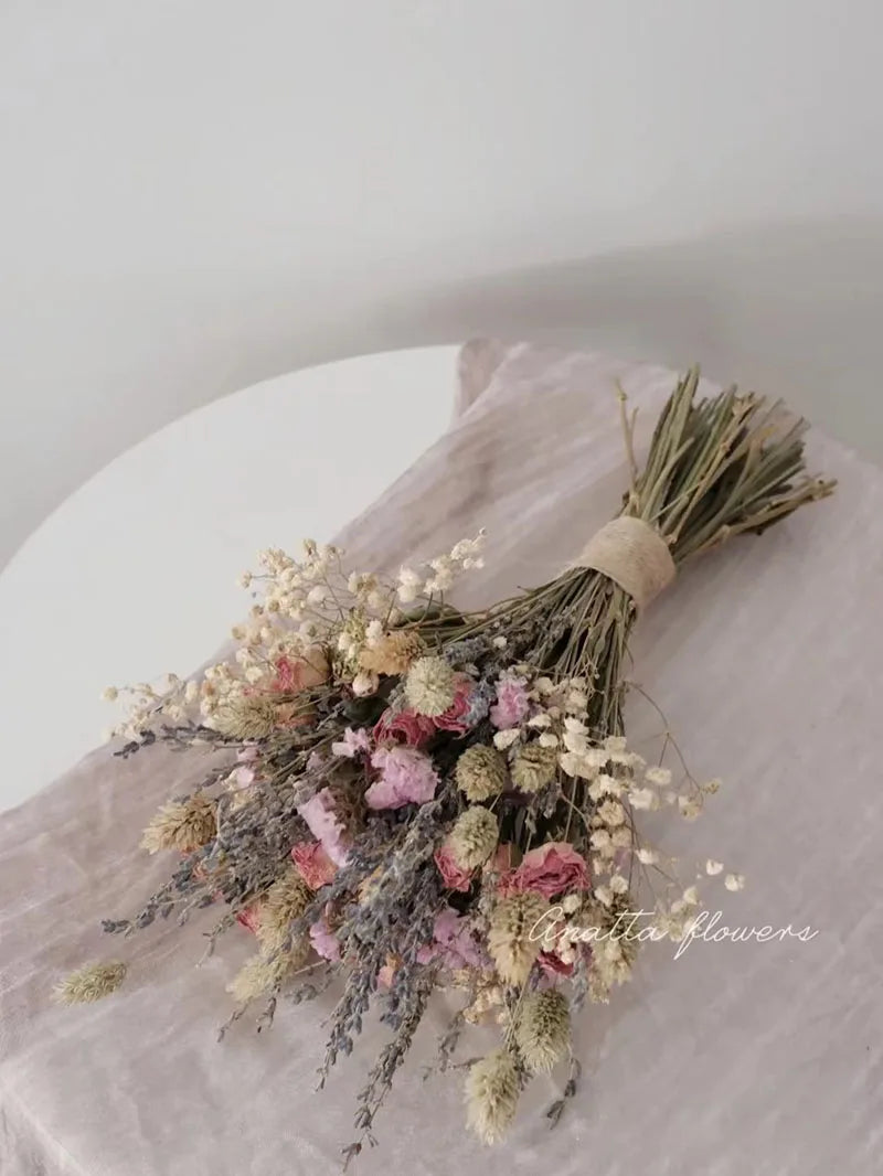 Dried Natural Lavender Bouquet – Elegant & Timeless Floral Décor