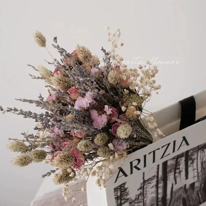 Dried Natural Lavender Bouquet – Elegant & Timeless Floral Décor