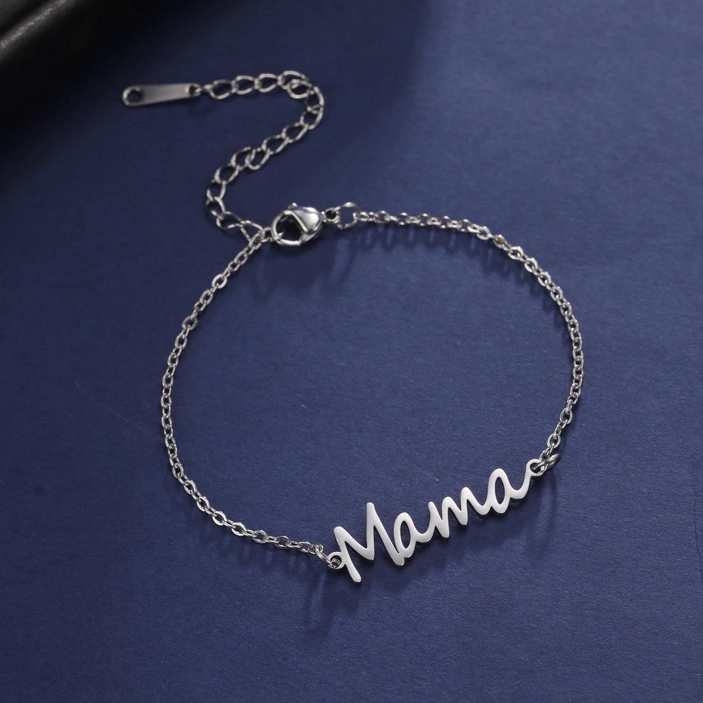 Mama Letters Stainless Steel Bracelet – Elegant Mother’s Day Gift 💖